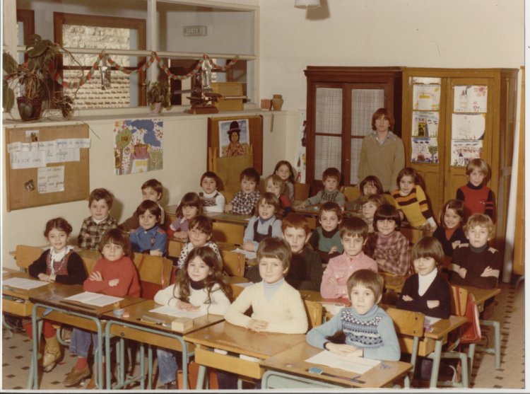 Les Copains D'avant Photo De Classe Photo De Classe Copain D Avant Gratuit - MGP Animation