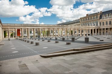 Le Palais Royal et les colonnes de Buren