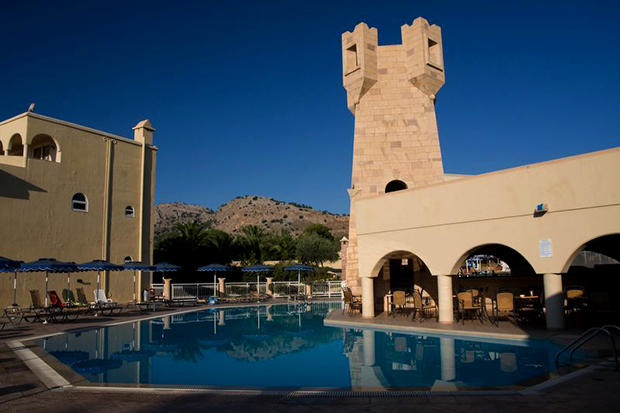 La bar de la piscine