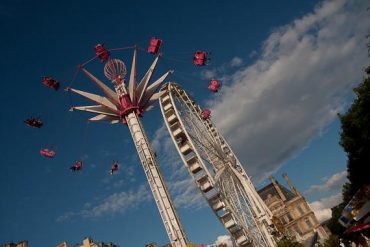 La grande roue devant le Louvre