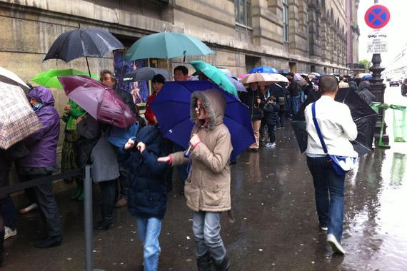Beaucoup de monde devant les arts décoratifs