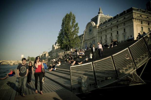 Emmarchement devant le musée d'Orsay