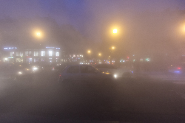 De la brume sur la place de la République
