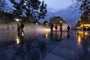 Lire la suite à propos de l’article Fujiko Nakaya et ses sculptures de brume place de la République