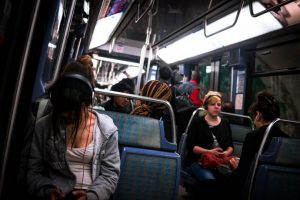 Lire la suite à propos de l’article Dans le métro la mort dans l’âme