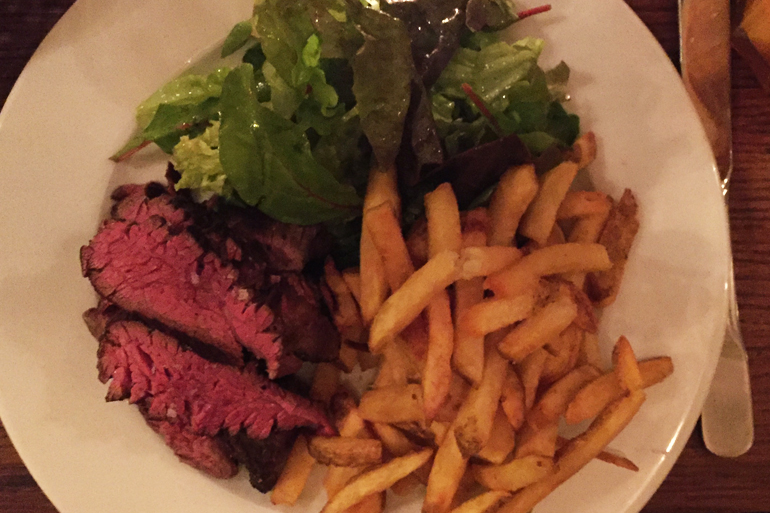Onglet mariné et ses frites fraîches de chez Poulette