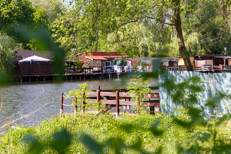 Cabanes de pêcheurs à Boigny