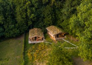 Lire la suite à propos de l’article Les cabanes du Salève