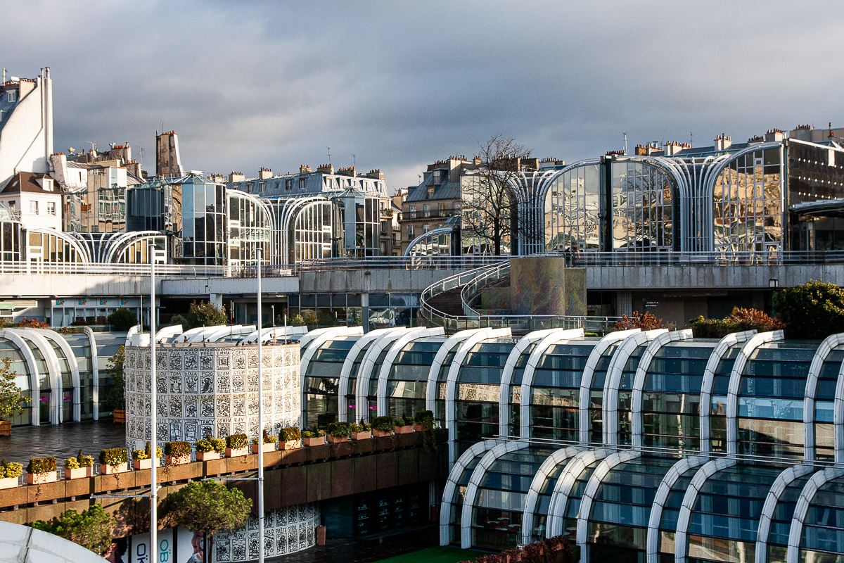 Le forum des Halles et le cylindre à toto