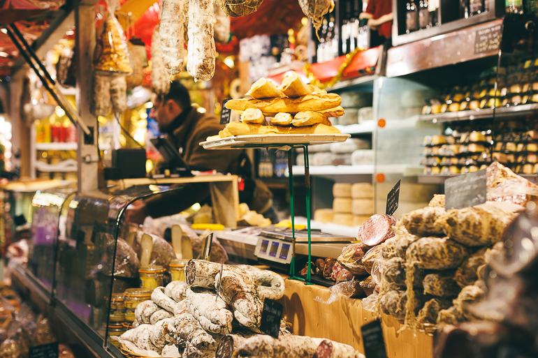 Le traditionnel stand de saucissons 